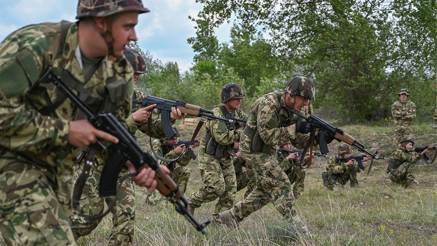 La Hongrie rejoint l'alliance militaire allemande